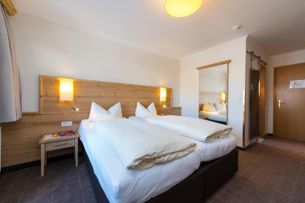 Hotel Garni Entstrasser Kitzbühel Quarto foto